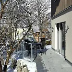 Cute House With Terrace And Garden Prázdninový dům *