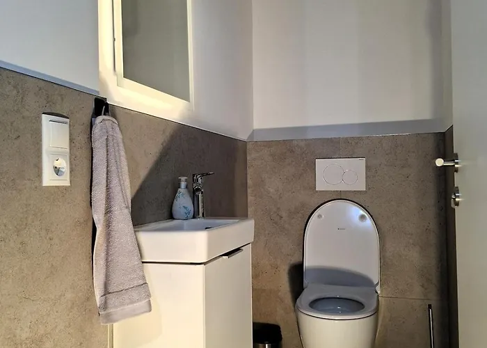 Cute House With Terrace And Garden Feriehus