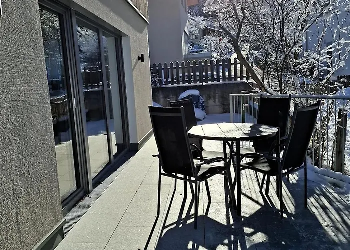 Cute House With Terrace And Garden Vakantiehuis *
